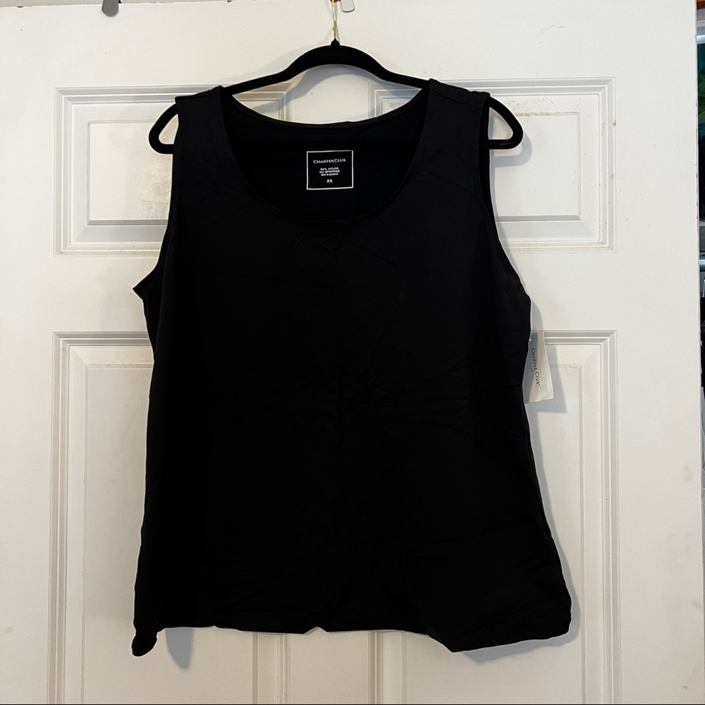 Stretchy black tank top